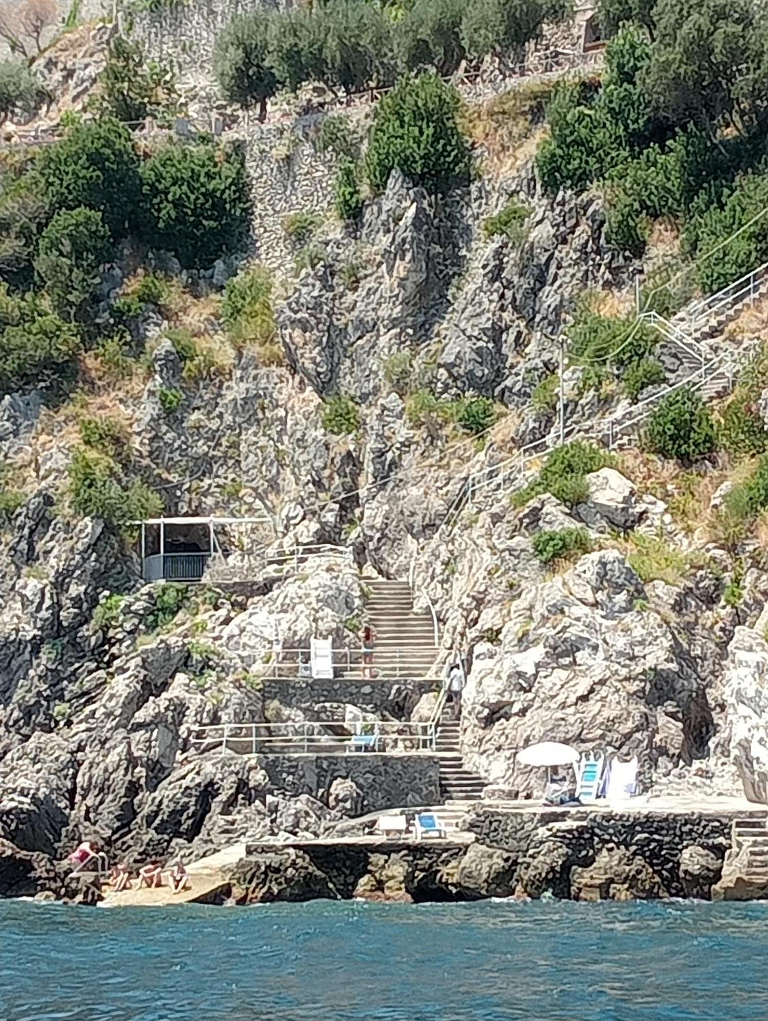 Appartamento Di Raphael Con Discesa Privata Al Mare Amalfi Exteriér fotografie