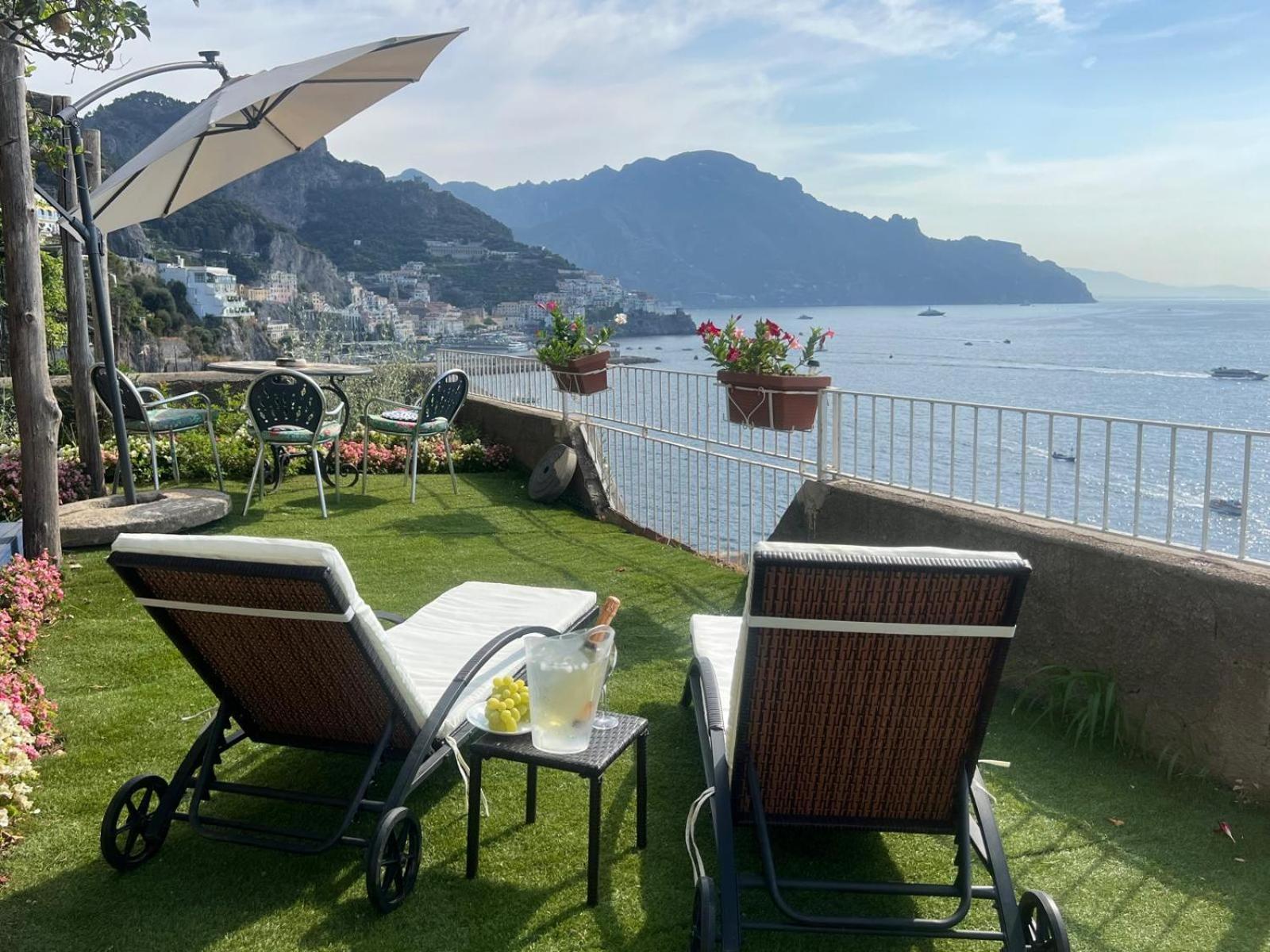 Appartamento Di Raphael Con Discesa Privata Al Mare Amalfi Exteriér fotografie